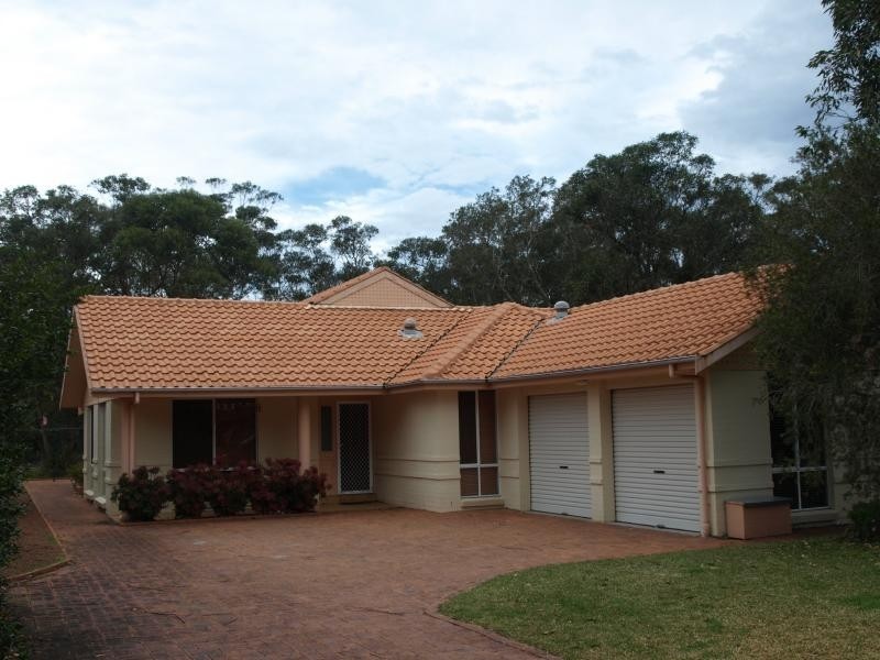 8 Monterra Avenue, Hawks Nest NSW 2324