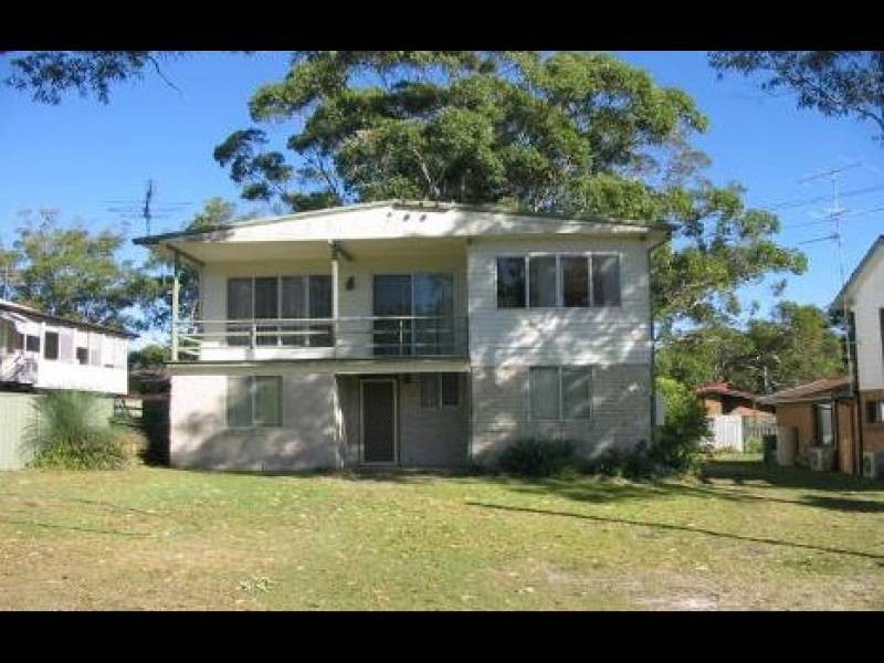 31 Kurrawong Avenue, Hawks Nest NSW 2324