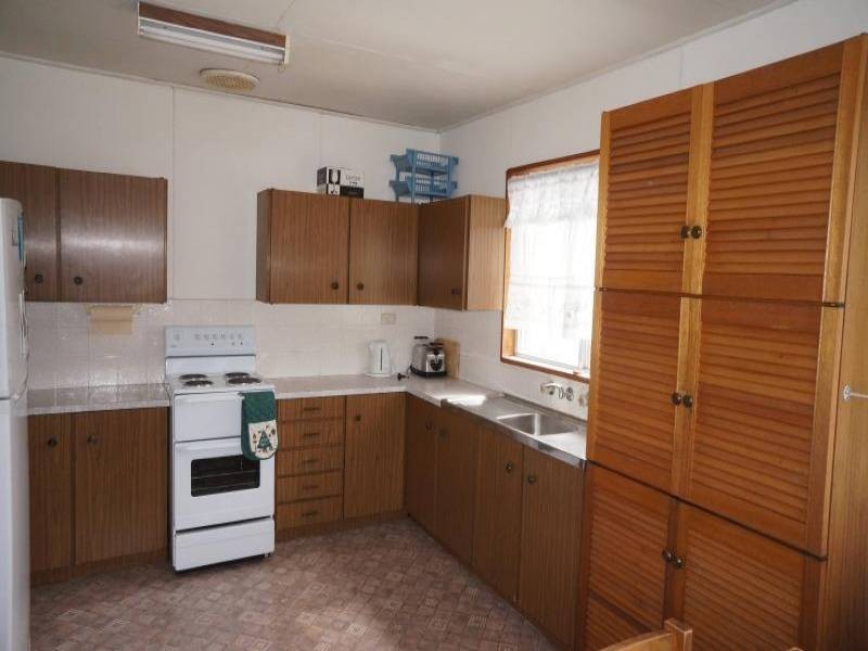 31 Kurrawong Avenue, Hawks Nest NSW 2324