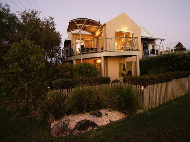 2A Yamba Street, Hawks Nest NSW 2324