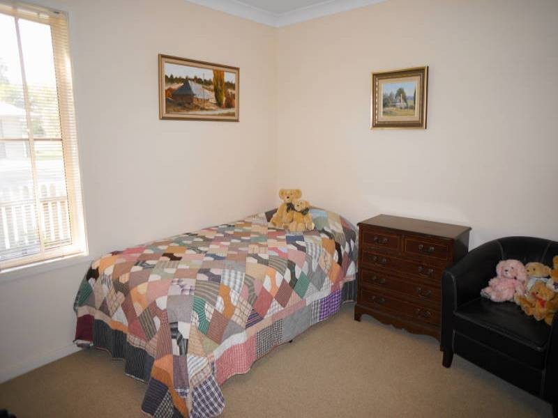 2A Yamba Street, Hawks Nest NSW 2324