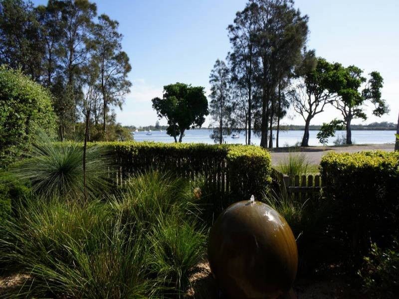 2A Yamba Street, Hawks Nest NSW 2324