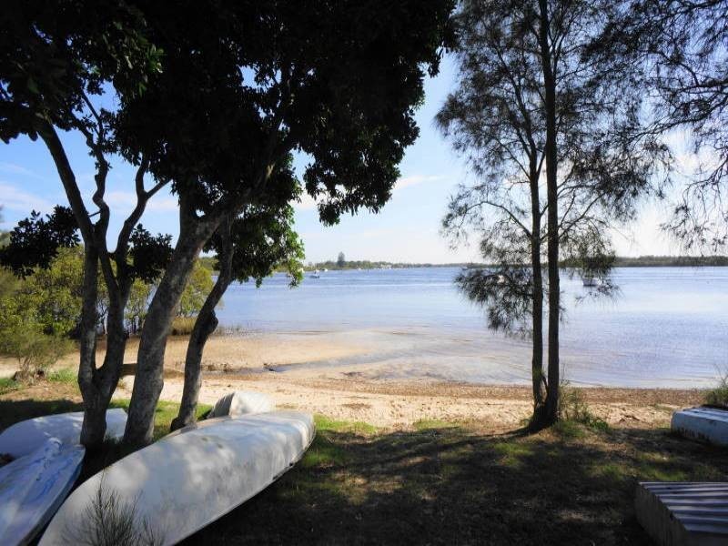 2A Yamba Street, Hawks Nest NSW 2324