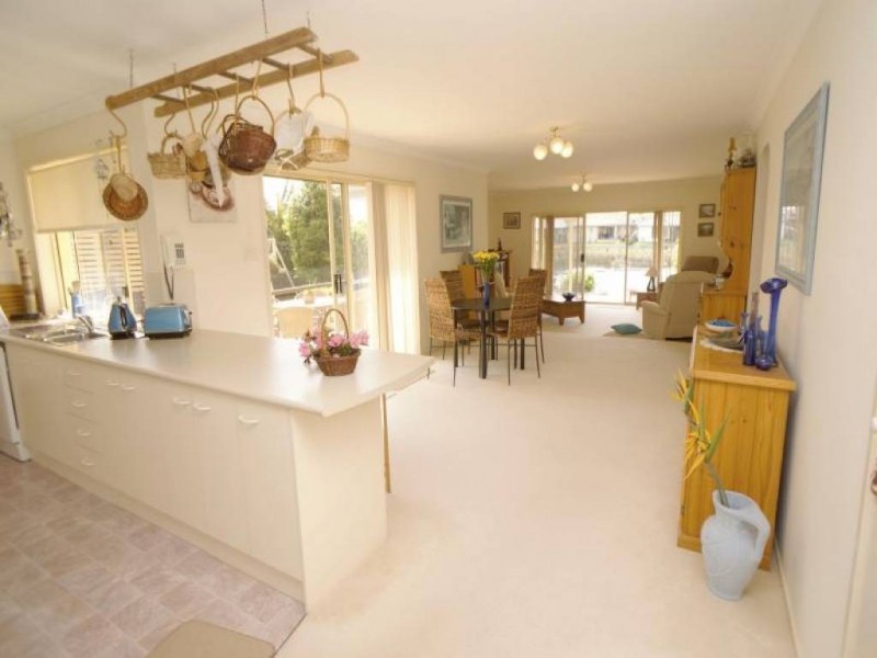 73 Admiralty Avenue, Tea Gardens NSW 2324