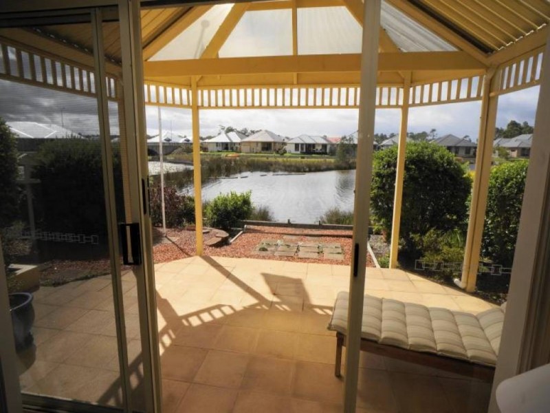 73 Admiralty Avenue, Tea Gardens NSW 2324