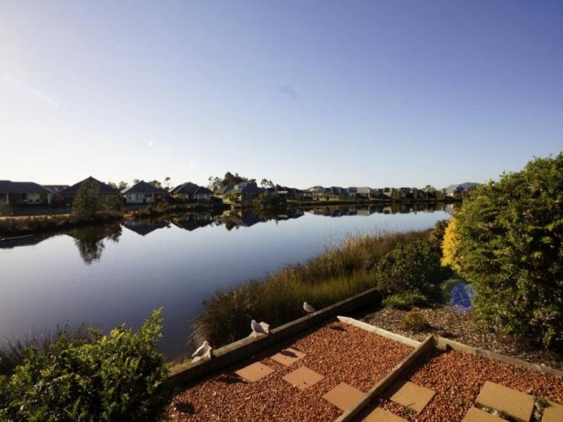 73 Admiralty Avenue, Tea Gardens NSW 2324