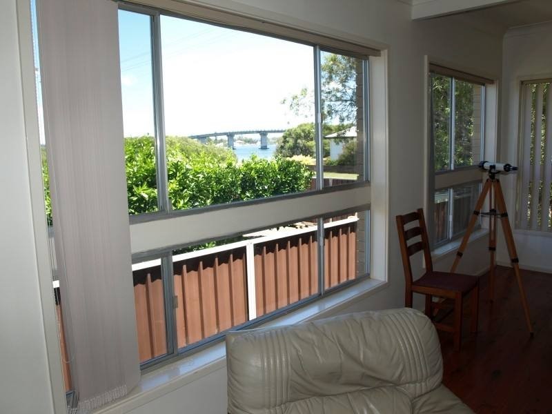 4 Mermaid Ave, Hawks Nest NSW 2324