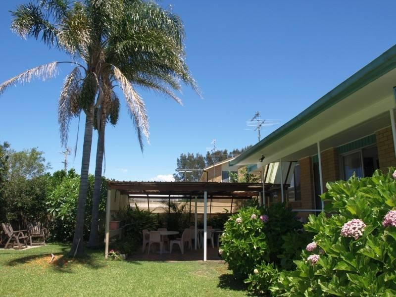 4 Mermaid Ave, Hawks Nest NSW 2324