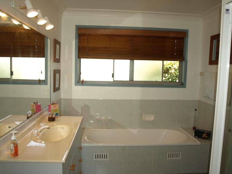 19 Holbert Close, Tea Gardens NSW 2324