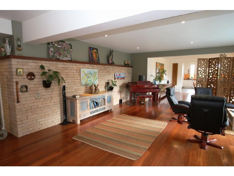 64 Bayview Road, Tea Gardens NSW 2324