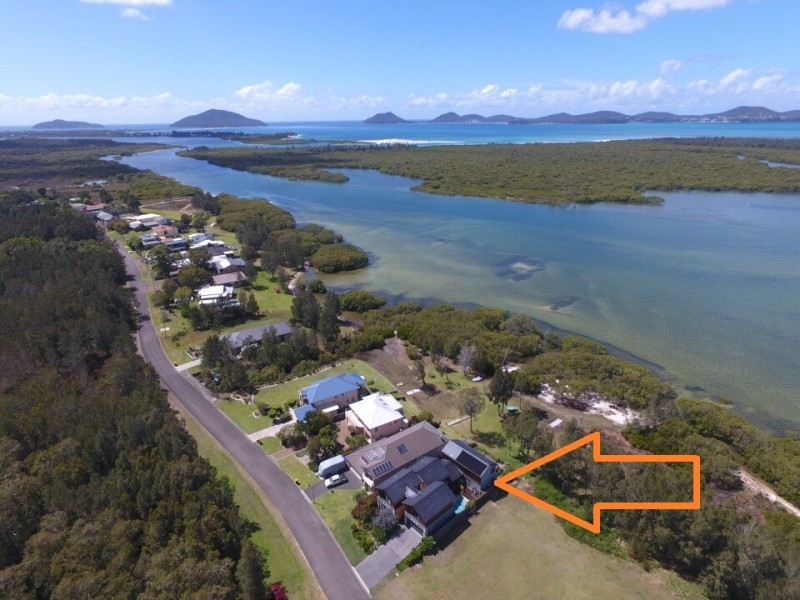 64 Bayview Road, Tea Gardens NSW 2324