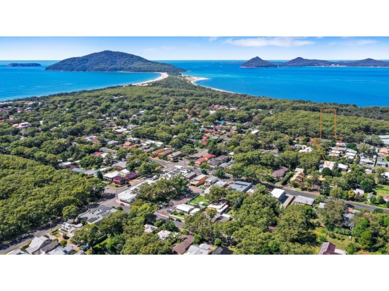 2/15 Moola Street, Hawks Nest NSW 2324