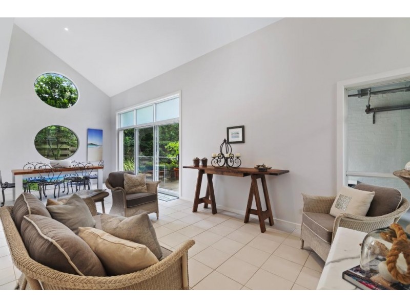 2/15 Moola Street, Hawks Nest NSW 2324