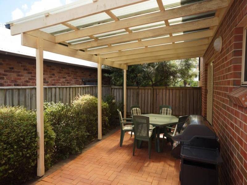 1/4 Bowral St, Hawks Nest NSW 2324