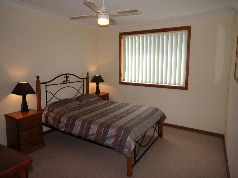 1/4 Bowral St, Hawks Nest NSW 2324