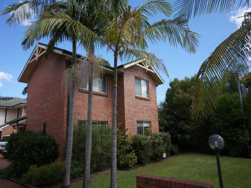 1/4 Bowral St, Hawks Nest NSW 2324
