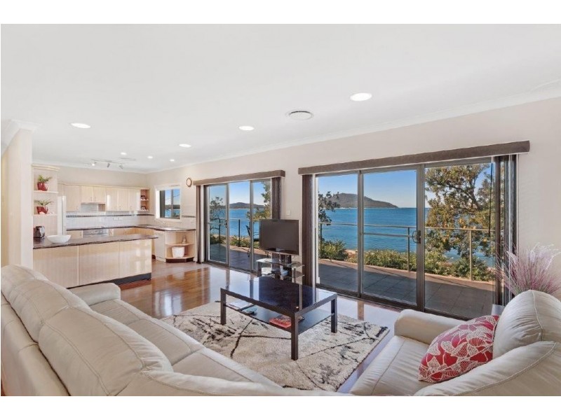 51 The Boulevarde, Hawks Nest NSW 2324
