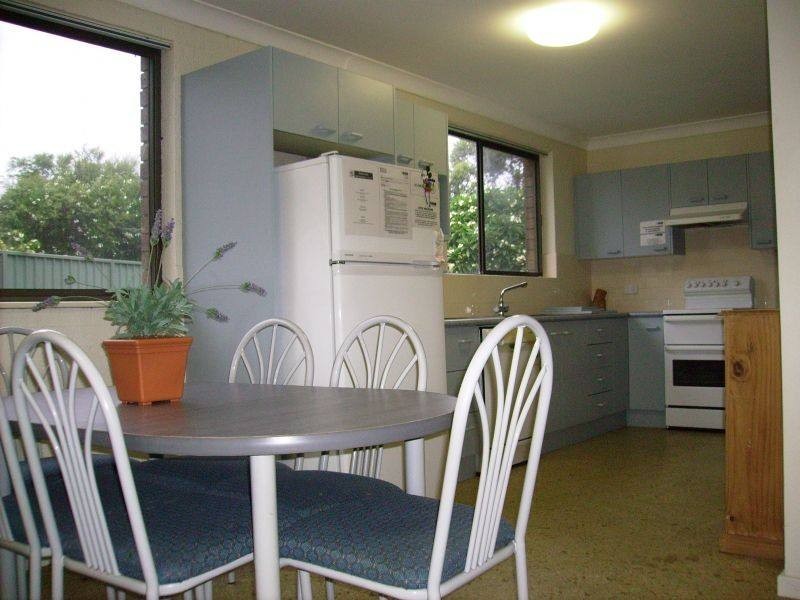 2 / 5 West Close, Hawks Nest NSW 2324
