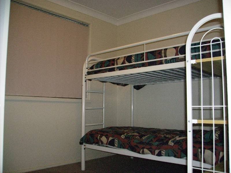 2 / 5 West Close, Hawks Nest NSW 2324