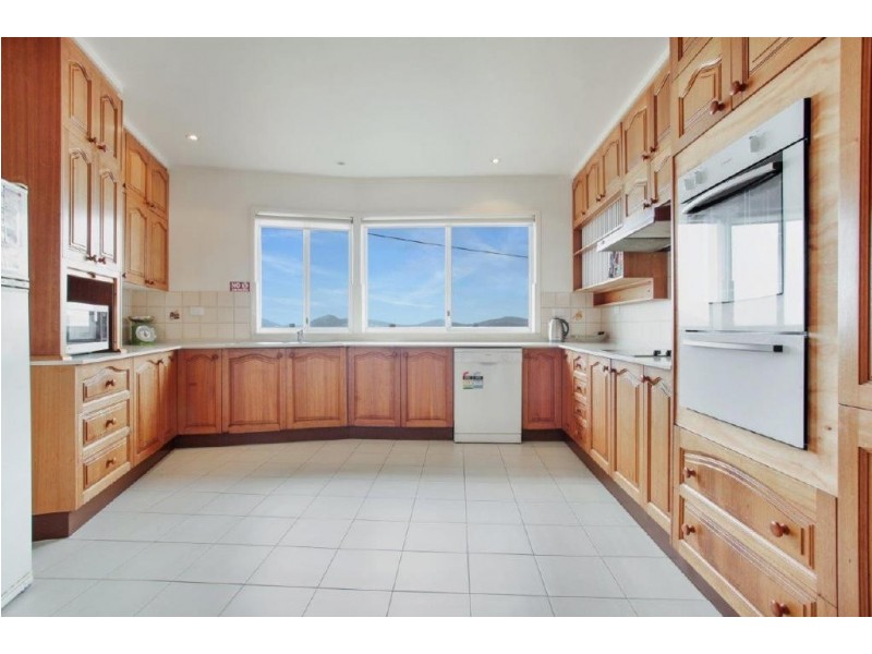 47 The Boulevarde, Hawks Nest NSW 2324