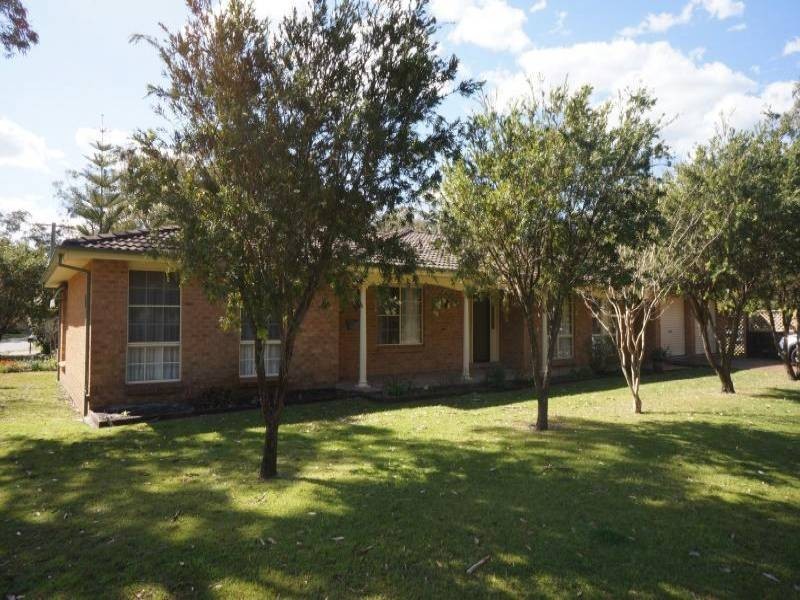 1 Carinya Close, Hawks Nest NSW 2324