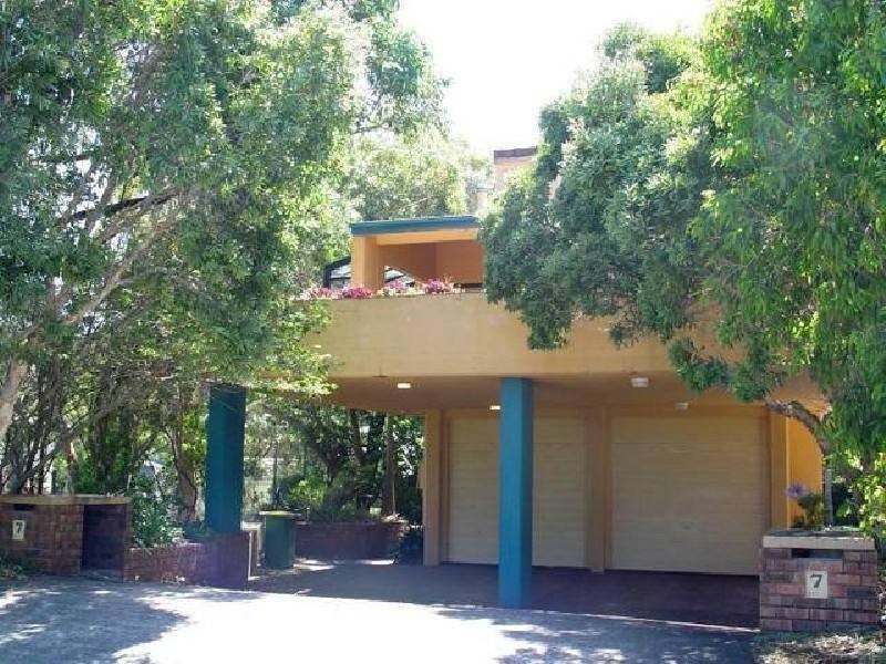 2 / 7 Russell Street, Hawks Nest NSW 2324