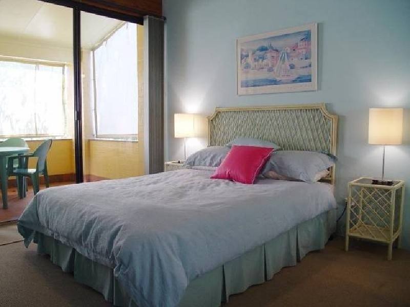 2 / 7 Russell Street, Hawks Nest NSW 2324