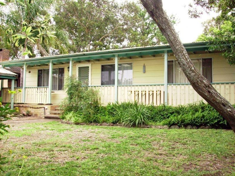 21 Muneela Street, Hawks Nest NSW 2324