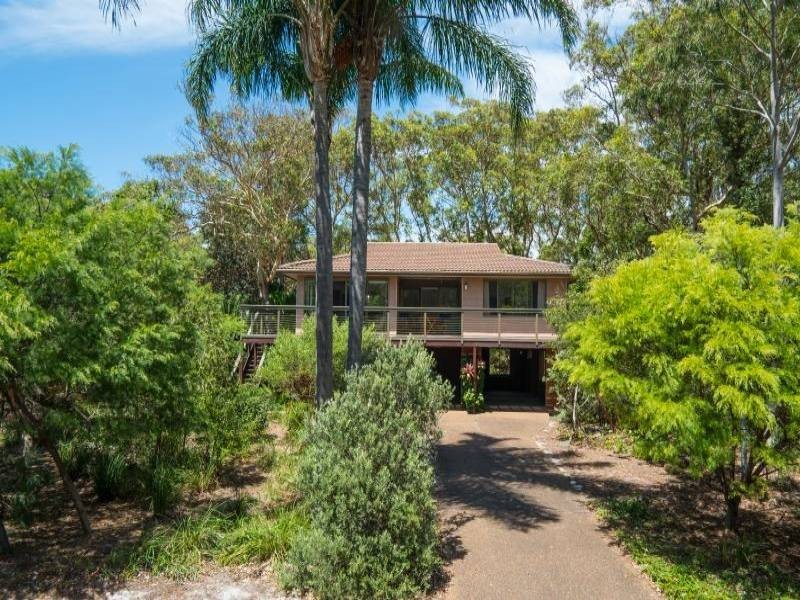 18 Bowral Street, Hawks Nest NSW 2324