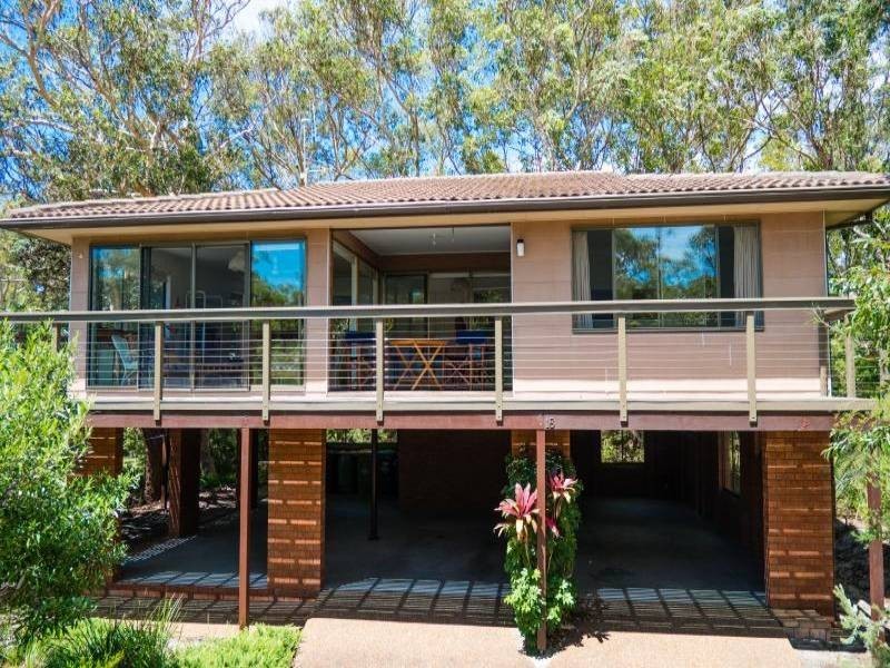 18 Bowral Street, Hawks Nest NSW 2324