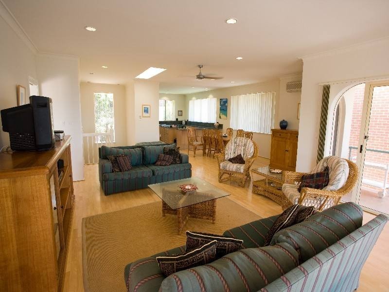 35 The Boulevarde, Hawks Nest NSW 2324