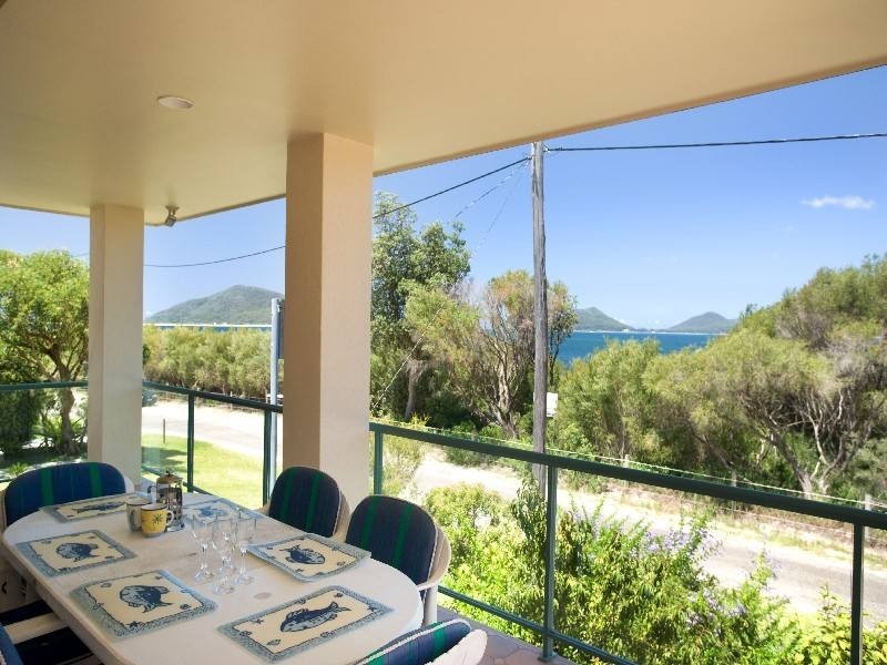 35 The Boulevarde, Hawks Nest NSW 2324