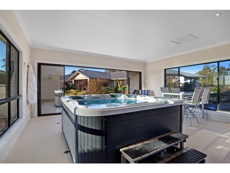 402 Pindimar Road, Tea Gardens NSW 2324