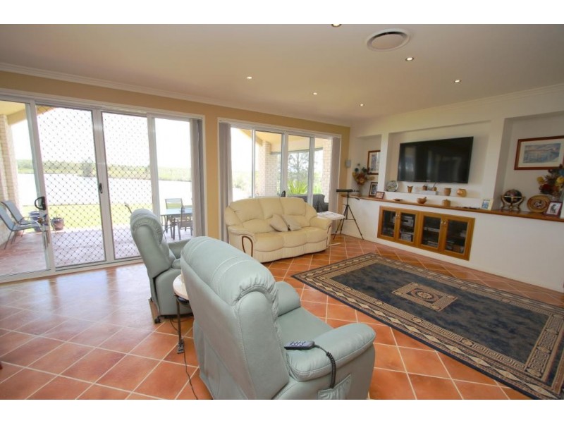 8 Sanctuary Close, Tea Gardens NSW 2324