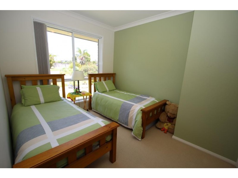 8 Sanctuary Close, Tea Gardens NSW 2324