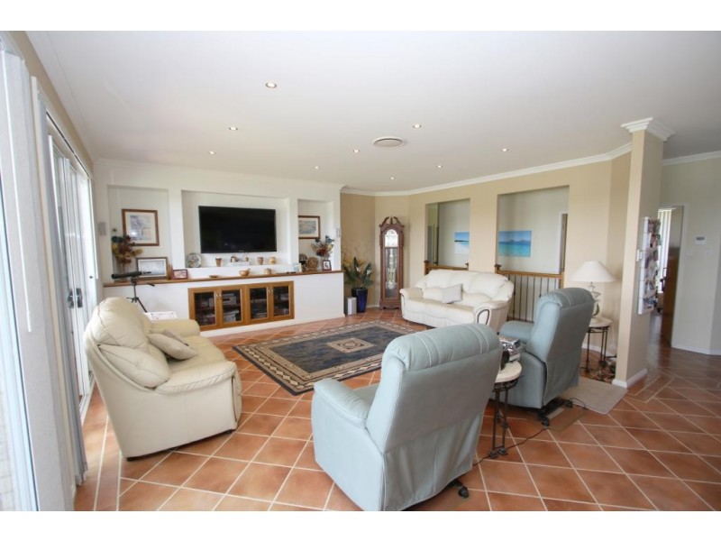 8 Sanctuary Close, Tea Gardens NSW 2324