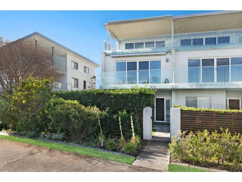 1/58 Moira Parade, Hawks Nest NSW 2324