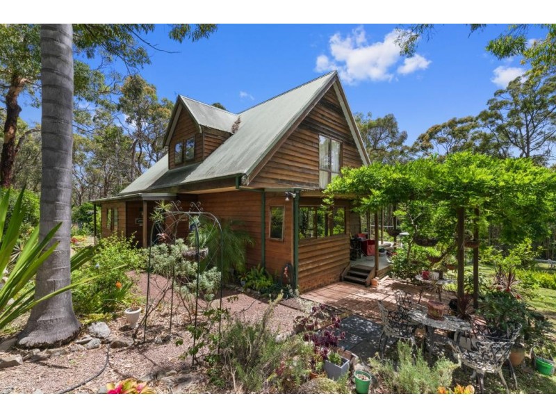 8 Shearwater Place, Tea Gardens NSW 2324