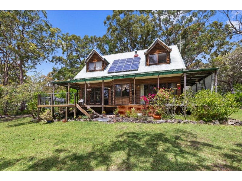 8 Shearwater Place, Tea Gardens NSW 2324