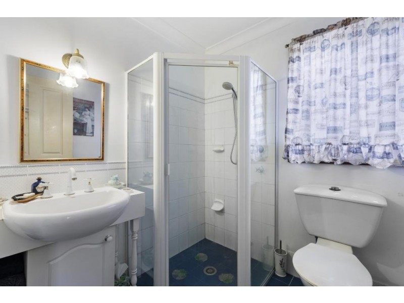 8 Shearwater Place, Tea Gardens NSW 2324