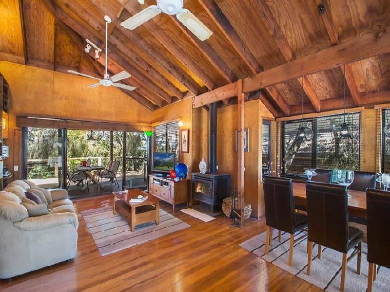 29 Albatross Avenue, Hawks Nest NSW 2324