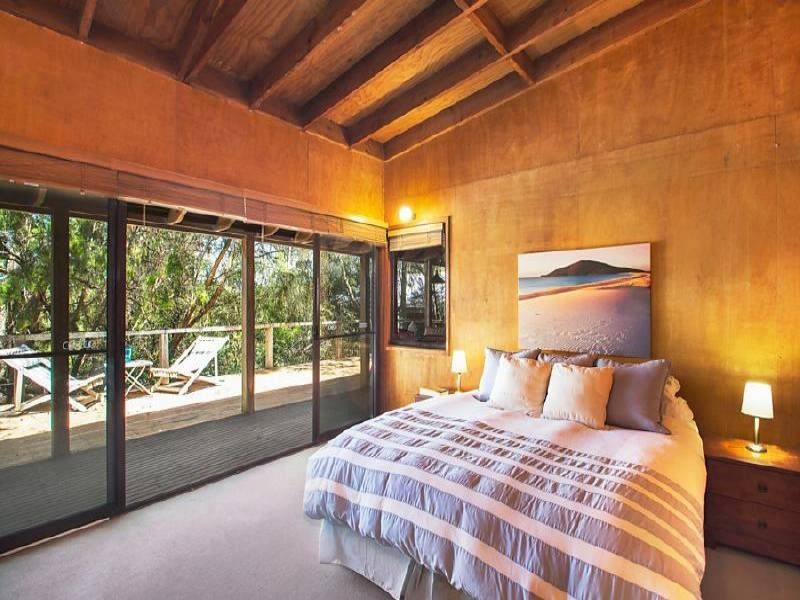 29 Albatross Avenue, Hawks Nest NSW 2324