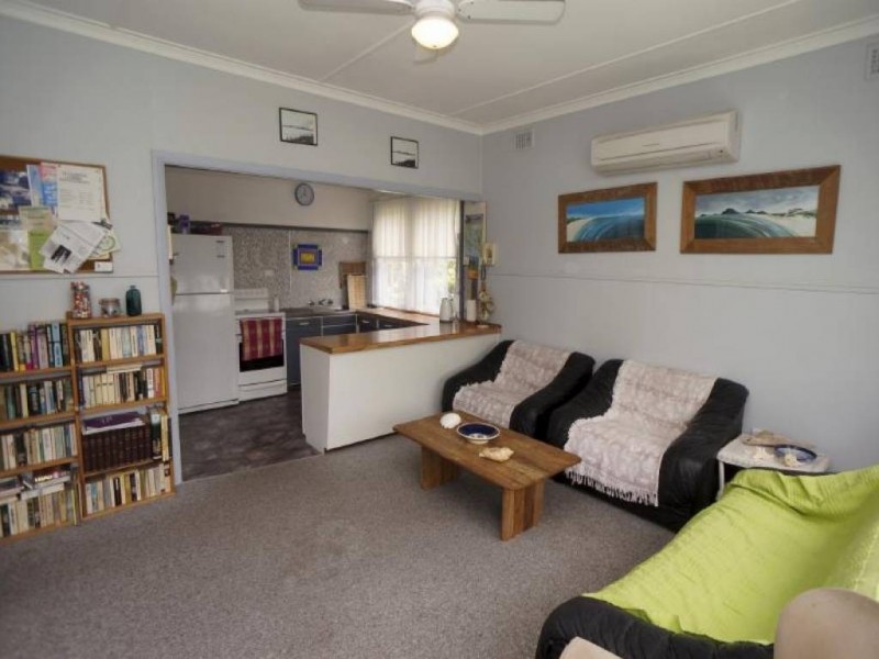 30 Mermaid Avenue, Hawks Nest NSW 2324