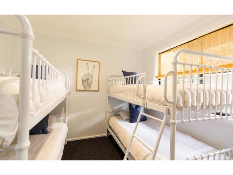 9 Dolphin Avenue, Hawks Nest NSW 2324