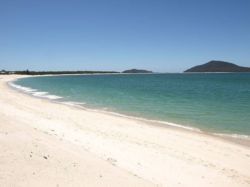 81 The Boulevarde, Hawks Nest NSW 2324