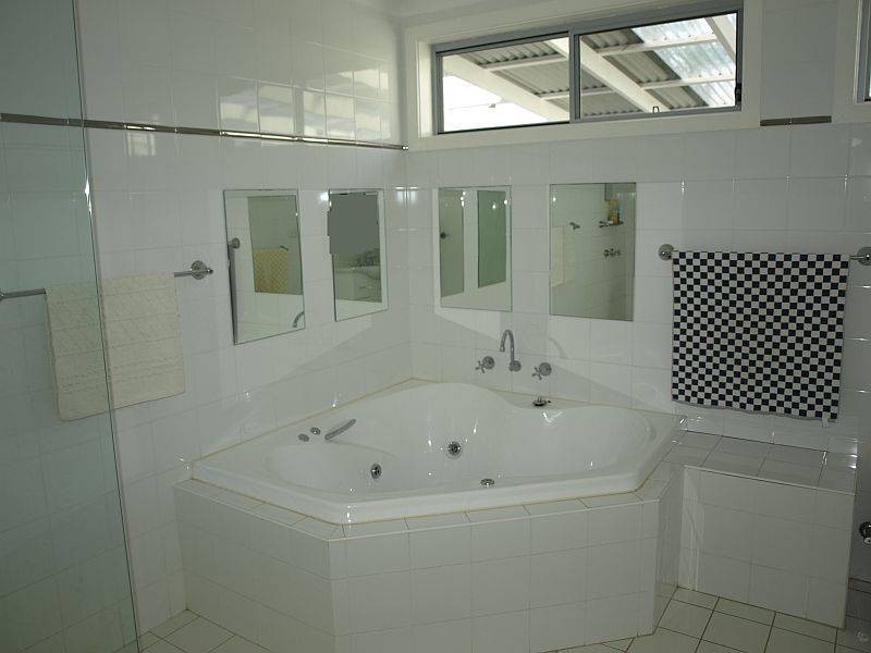 81 The Boulevarde, Hawks Nest NSW 2324