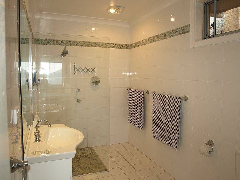 81 The Boulevarde, Hawks Nest NSW 2324