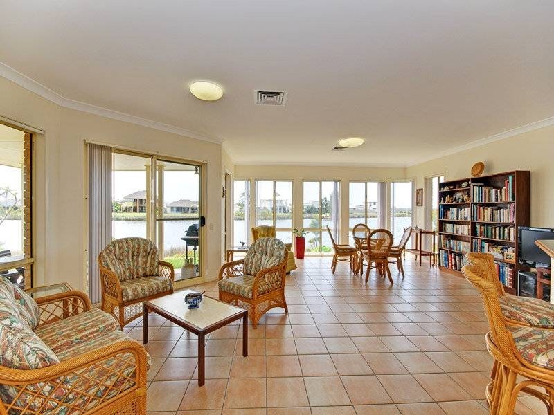 9 Admiralty Avenue, Tea Gardens NSW 2324