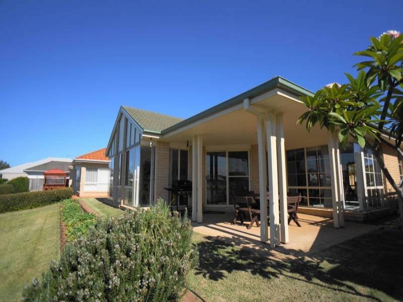 9 Admiralty Avenue, Tea Gardens NSW 2324