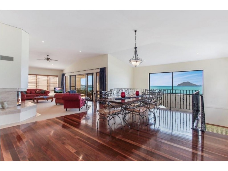 67 The Boulevarde, Hawks Nest NSW 2324
